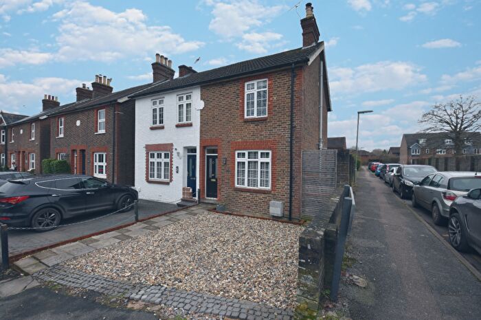 3 Bedroom Semi-Detached House To Rent In Reigate Road, Horley, Surrey, RH6