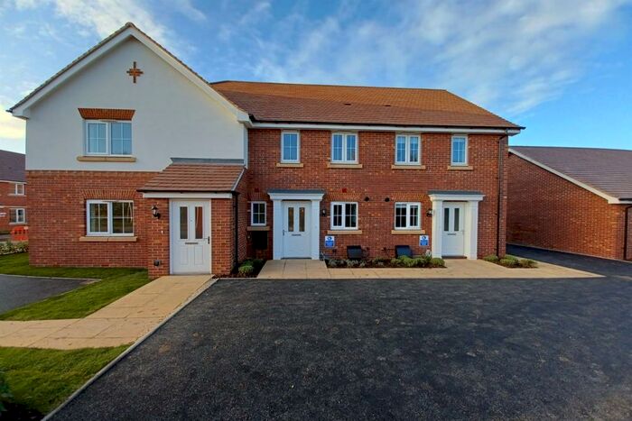 2 Bedroom Terraced House To Rent In Bedroom Terraced House In Sloe Court, CV37