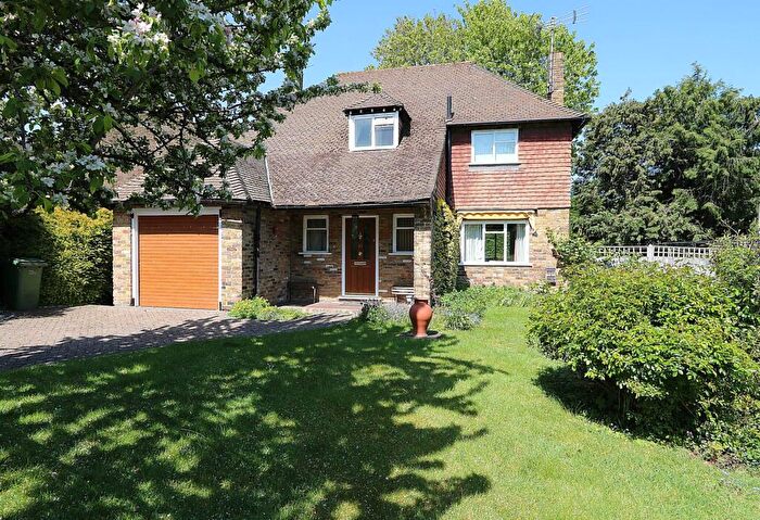 3 Bedroom Detached House For Sale In St James Close, Pangbourne - Chain Free, RG8