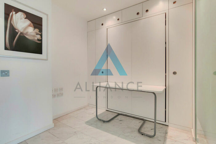 Studio For Sale In Ontario Tower, Fairmont Avenue, Poplar, London, E14