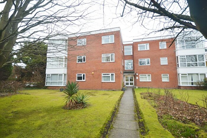 2 Bedroom Flat To Rent In Dairyground Road, Bramhall, SK7