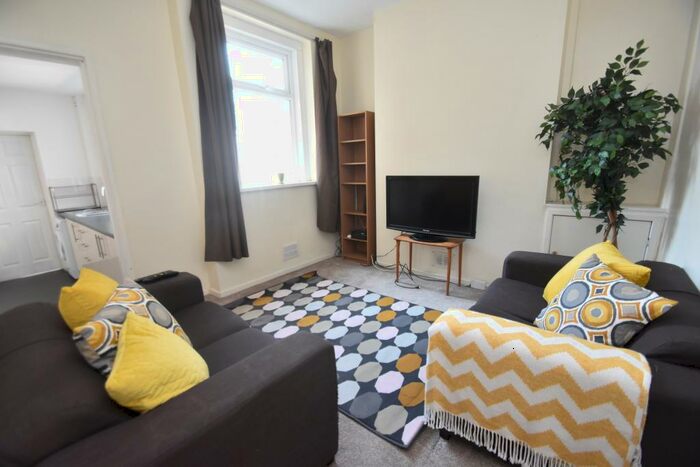 3 Bedroom House To Rent In May Street, Cathays, Cardiff, CF24