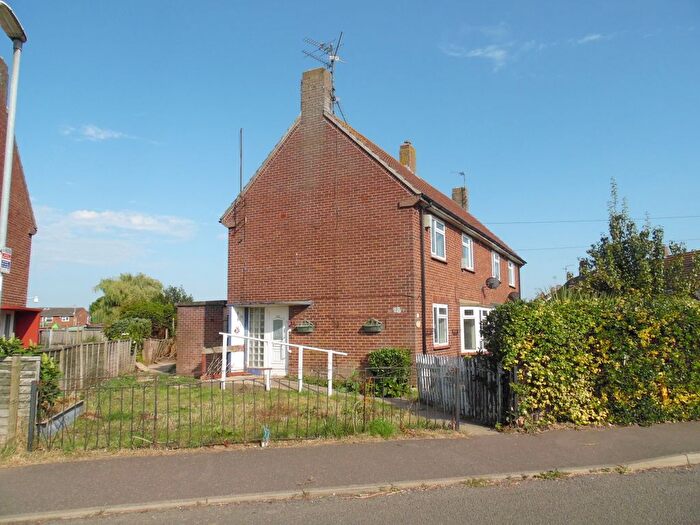 3 Bedroom Semi-Detached House For Sale In Allenbys Chase, Sutton Bridge, Spalding, Lincolnshire, PE12