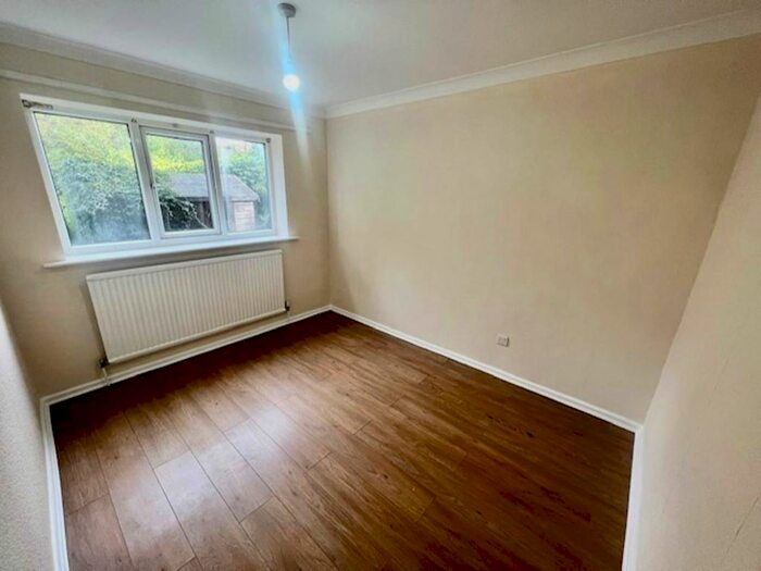 2 Bedroom Flat To Rent In Cavendish Court, Cavendish Road, Barnsley, S75