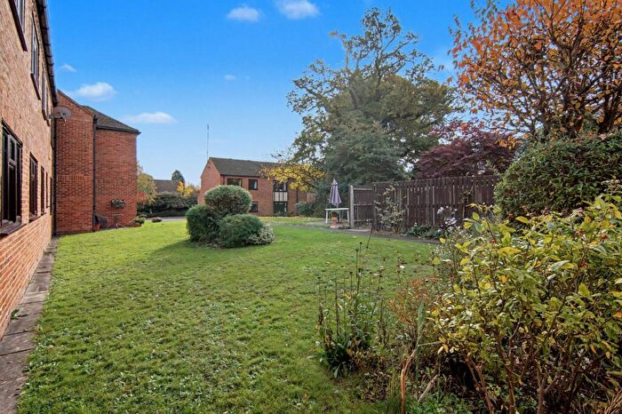 2 Bedroom Apartment For Sale In Brentwood Gardens, Coventry, CV3