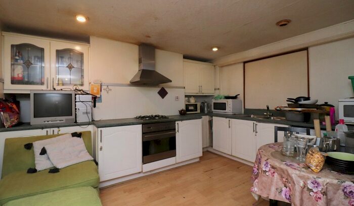 1 Bedroom Flat To Rent In Trafalgar Avenue, Peckham, London, SE15