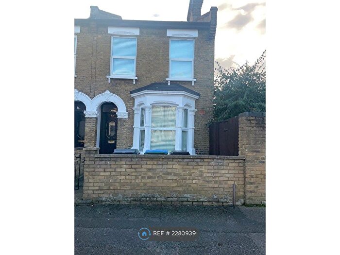 4 Bedroom Semi-Detached House To Rent In London, London, E11