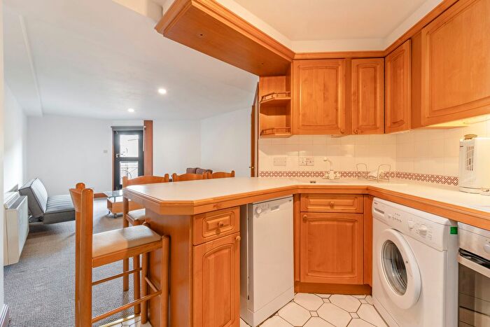 1 Bedroom Flat For Sale In Java Wharf, Shad Thames, SE1