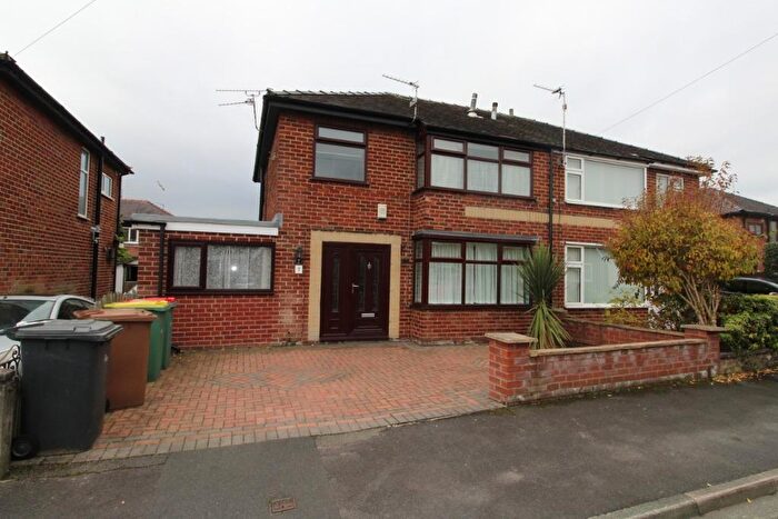 4 Bedroom Semi-Detached House To Rent In Ansdell Grove, Ashton On Ribble, Preston, PR2