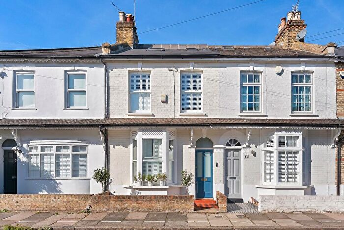 3 Bedroom Terraced House For Sale In Trehern Road, London, SW14