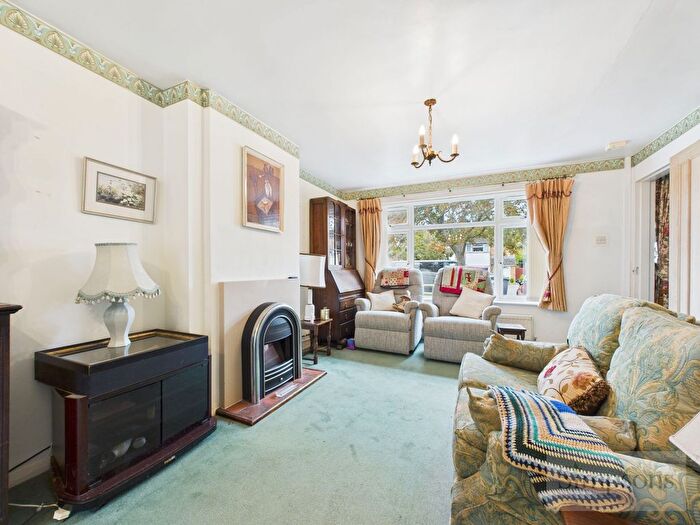 2 Bedroom End Of Terrace House For Sale In Wychwood Close, Witney, OX28