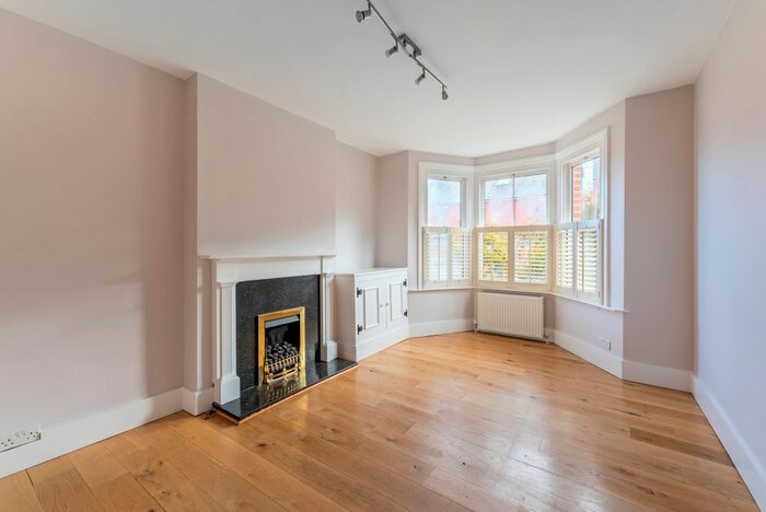 3 Bedroom Semi-Detached House To Rent In St. Georges Road, Farnham, GU9