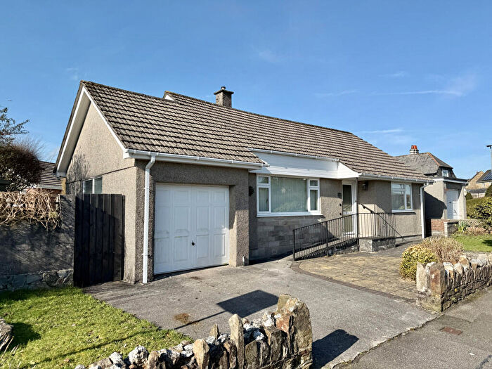 2 Bedroom Detached Bungalow For Sale In Tavistock, PL19