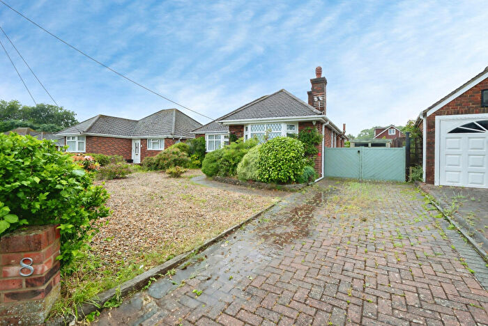 Bungalow For Sale In Mill Close, Nursling, Southampton, SO16