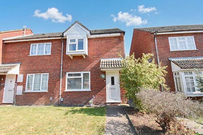 2 Bedroom End Of Terrace House For Sale In Westwood Close, Shortstown, MK42