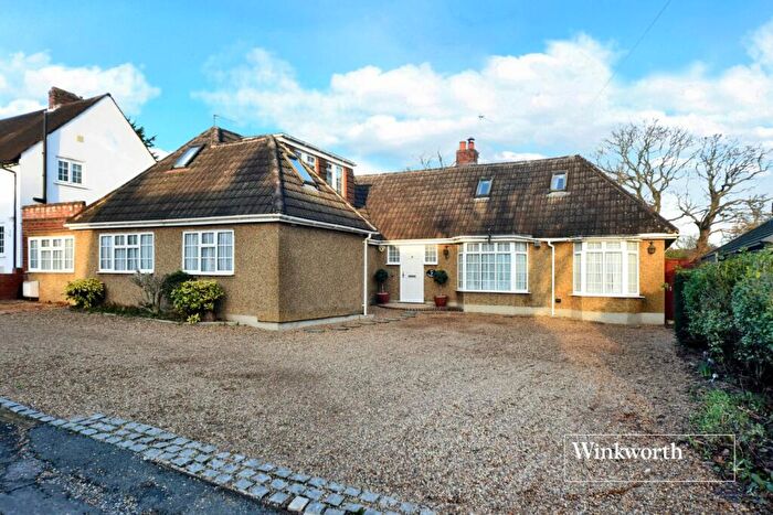 5 Bedroom Detached House For Sale In Kingsmead Avenue, Worcester Park, KT4