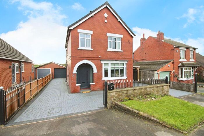 3 Bedroom Detached House For Sale In Selby Road, Garforth, Leeds, LS25