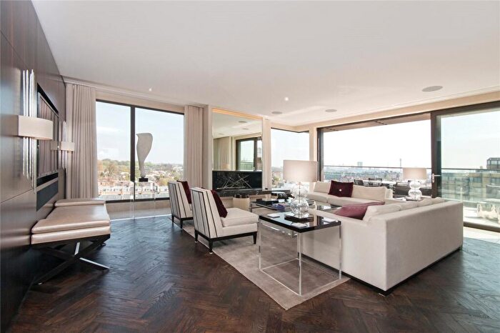 4 Bedroom Flat To Rent In Queens Court, - Finchley Road, NW8