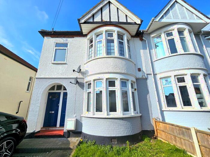 2 Bedroom Flat To Rent In Brunswick Road, Southend-On-Sea, SS1