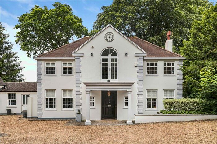 5 Bedroom Detached House To Rent In Roundhill Drive, Woking, Surrey, GU22