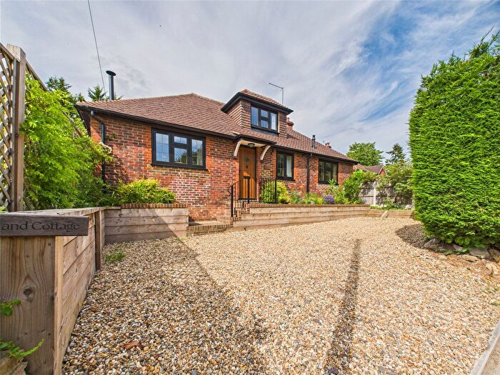4 Bedroom Detached House For Sale In Gomshall, Guildford, Surrey, GU5