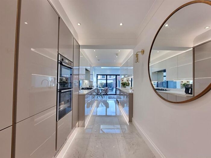 4 Bedroom Terraced House For Sale In Sandringham Road, Barking, IG11