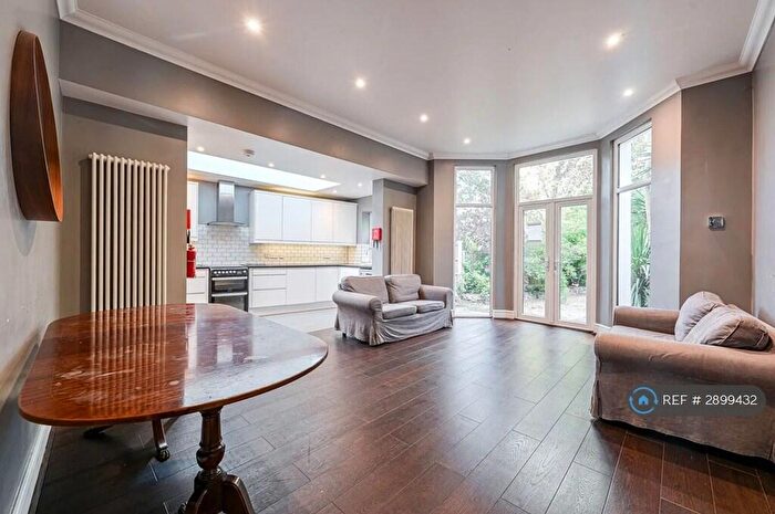 6 Bedroom Semi Detached House To Rent In Thornsbeach Road, London, SE6