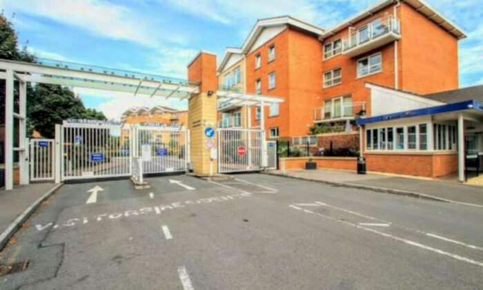 2 Bedroom Apartment To Rent In Chandlery Way, Cardiff, CF10
