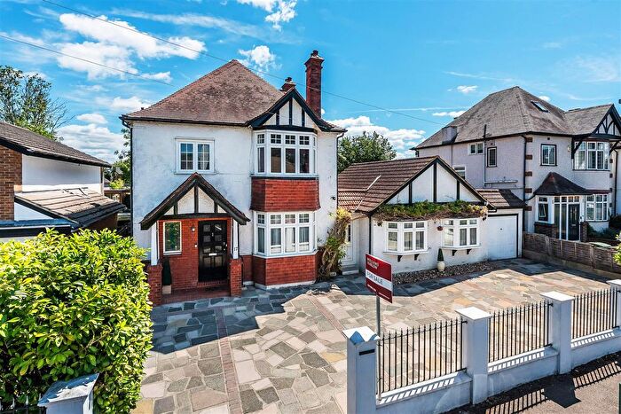 6 Bedroom Detached House For Sale In Holland Avenue, Cheam, SM2