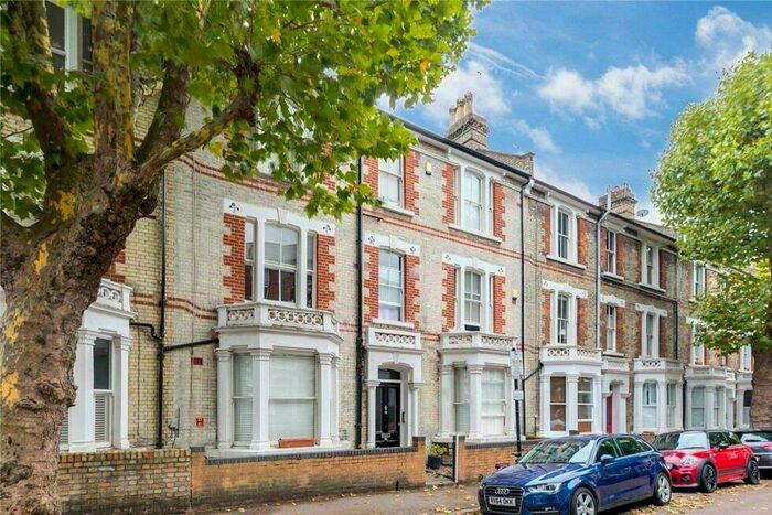 3 Bedroom Flat To Rent In Stavordale Road, Highbury, N5