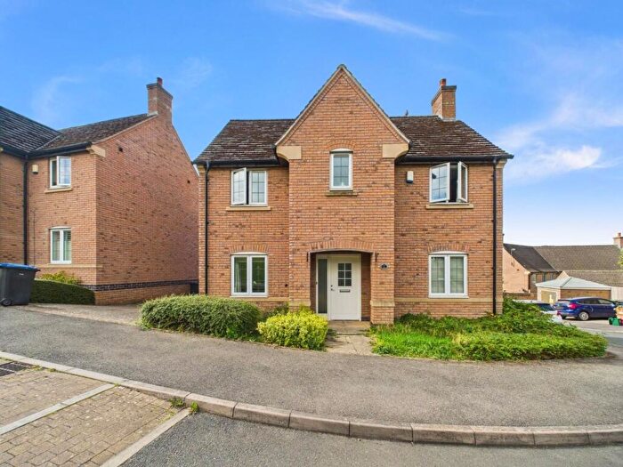 3 Bedroom House For Sale In Vale Rise, Matlock, DE4