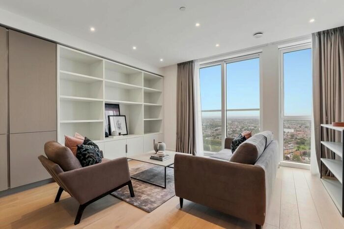 2 Bedroom Flat To Rent In High Street, London, E15