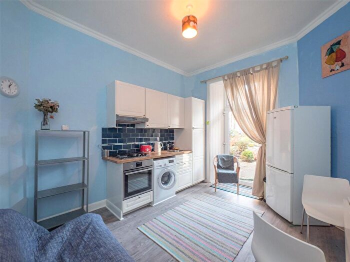 1 Bedroom Flat To Rent In Horne Terrace, Edinburgh, EH11