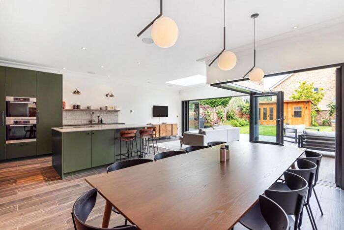 5 Bedroom Detached House To Rent In Palace Road, East Molesey, KT8