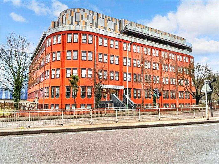 1 Bedroom Apartment For Sale In Mercury Gardens, Romford, Essex, RM1