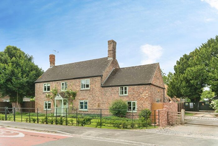 3 Bedroom Cottage For Sale In Churchend, Slimbridge, Gloucester, Gloucestershire, GL2
