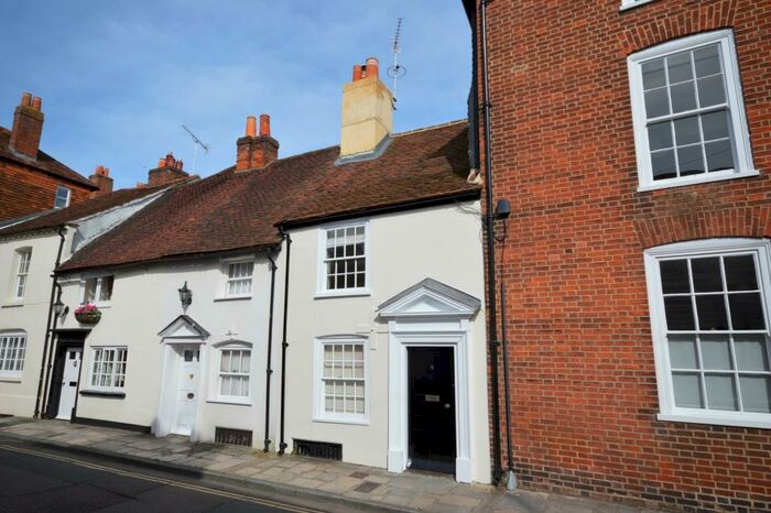 2 Bedroom Terraced House To Rent In South Pallant, Chichester, PO19