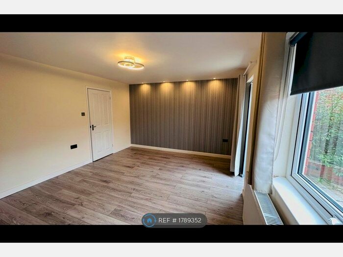 3 Bedroom Terraced House To Rent In Bathurst Street, Swansea, SA1