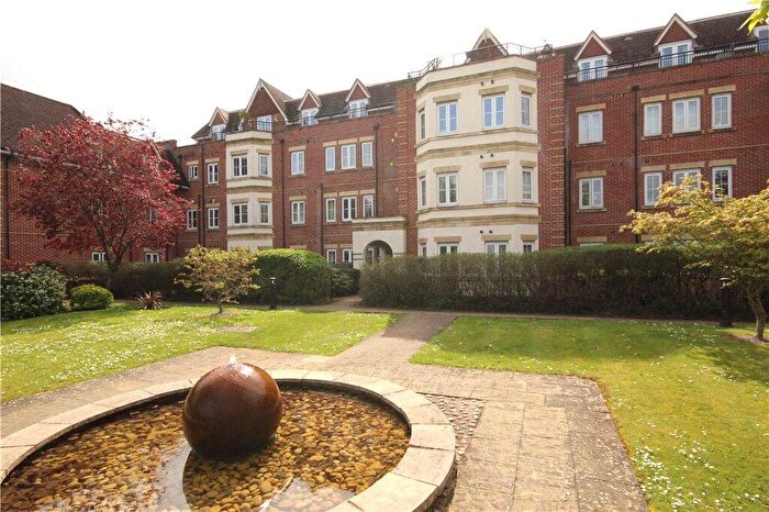 2 Bedroom Apartment For Sale In London Road, Guildford, Surrey, GU1