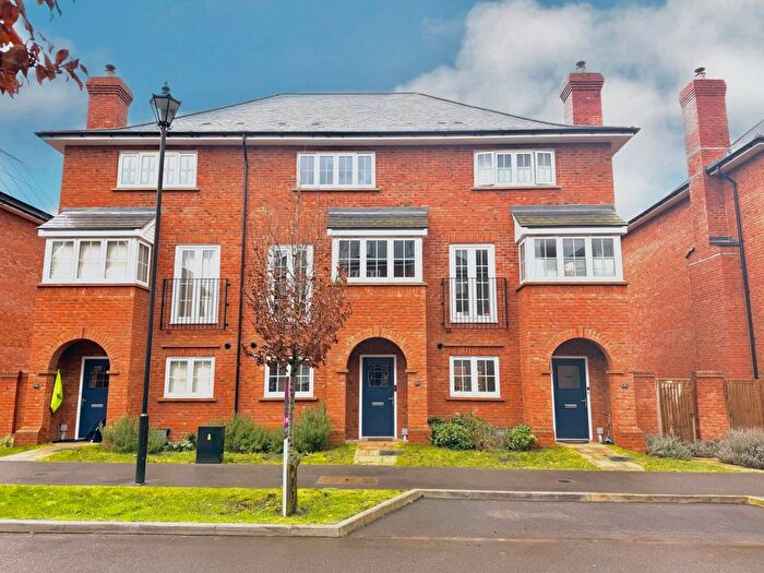 3 Bedroom Town House For Sale In Beddington Avenue, Didcot, OX11