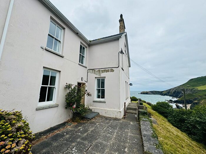 3 Bedroom Flat To Rent In Llangrannog, SA44