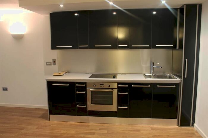 2 Bedroom Flat To Rent In Whitehall Quarter, Wellington Street, Leeds, LS1