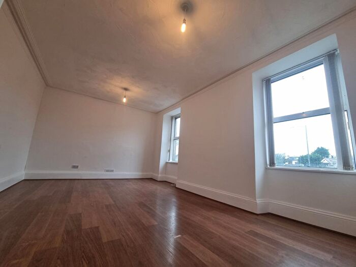 3 Bedroom Maisonette To Rent In Mona Street, Amlwch, LL68