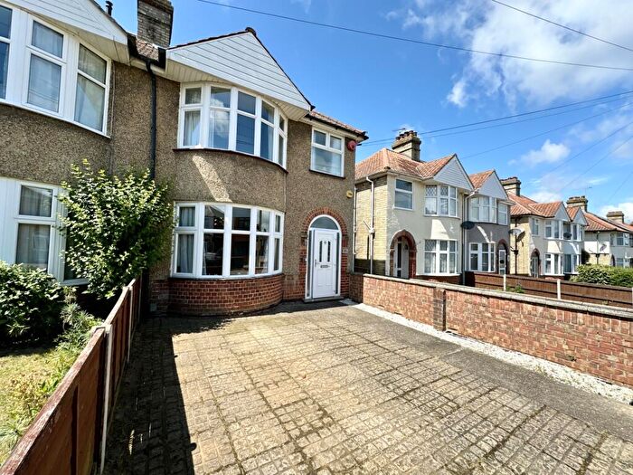 3 Bedroom Semi-Detached House For Sale In Avondale Road, IP3