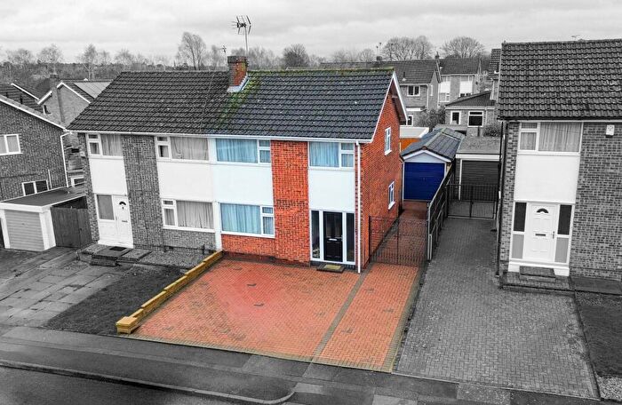 3 Bedroom Semi-Detached House For Sale In Winslow Drive, Wigston, Leicester, LE18