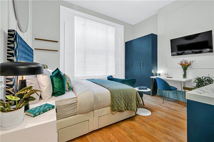 Studio To Rent In Eardley Crescent, Earls Court, London, SW5