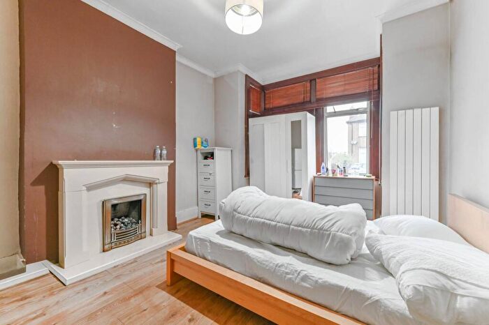 3 Bedroom Semi Detached House For Sale In Sandfield Road, Thornton Heath, CR7