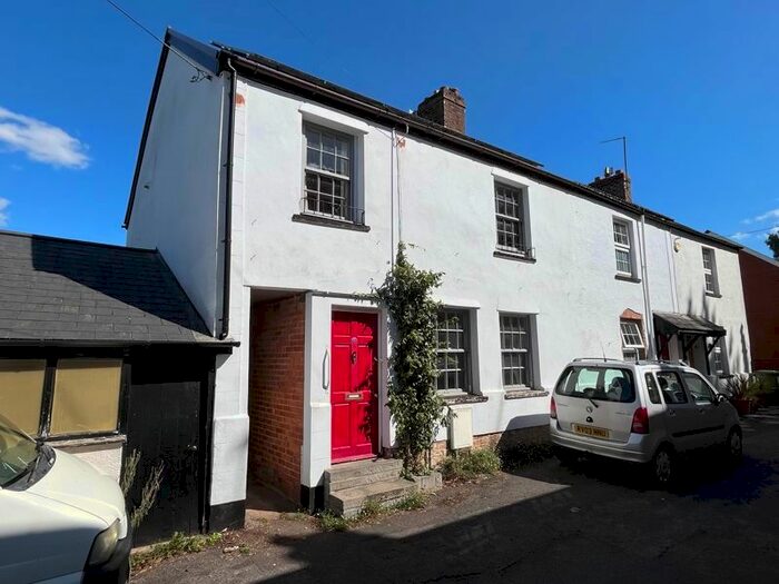 3 Bedroom Cottage To Rent In Champford Mews, Wellington, TA21