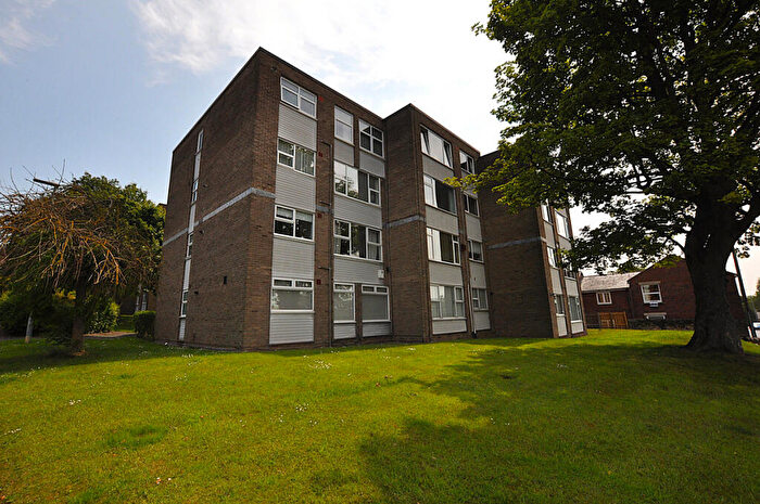 2 Bedroom Apartment For Sale In Islestone Pimlico Court, Gateshead, NE9