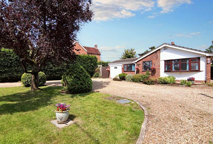 3 Bedroom Detached House For Sale In Oak Lane, Allesley, CV5